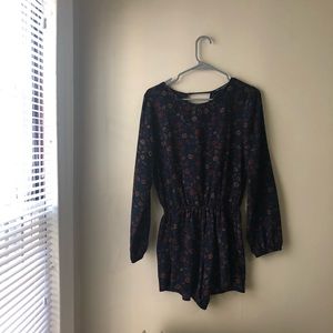 🆕 One Clothing Blue Floral Romper